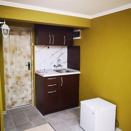 Студиото Е Партер От Жилищна Сграда. Топ Център. Apartment Варна Екстериор снимка